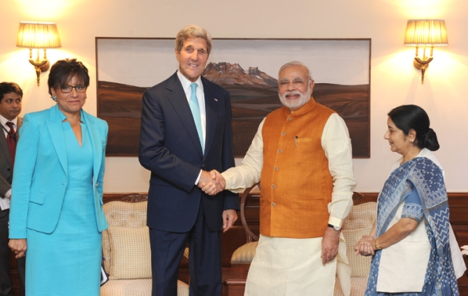 John Kerry and Narendra Modi meets, Sushma Swaraj by his side