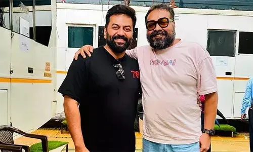 ബോളിവുഡില്‍ അരങ്ങേറ്റം കുറിക്കാന്‍ ഇന്ദ്രജിത്ത്; ആദ്യ ചിത്രം അനുരാഗ് കശ്യപിനൊപ്പം; അനുരാഗിനൊപ്പമുള്ള ചിത്രം പങ്കുവച്ച് ഇന്ദ്രജിത്ത്