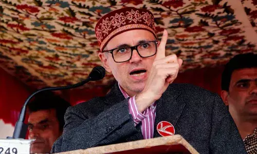 രണ്ട് നിയമസഭാ മണ്ഡലങ്ങളില്‍ മത്സരിക്കാന്‍ ഒമര്‍ അബ്ദുല്ല; നാമനിര്‍ദേശ പത്രിക നല്‍കി