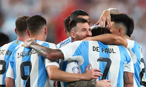 ലോകചാമ്പ്യന്മാര്‍ കേരളത്തിലെത്തും! അര്‍ജന്റീന ഫുട്‌ബോള്‍ പ്രതിനിധി സംഘത്തിന്റെ സന്ദര്‍ശനം ഒക്ടോബറില്‍; ഫുട്‌ബോള്‍ അക്കാദമി തുടങ്ങുമെന്നും മന്ത്രി