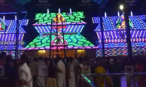 ഗുരുവായൂരില്‍ കല്ല്യാണ മാമാങ്കം; ഞായറാഴ്ച നടക്കാനിരിക്കുന്നത് 350ലേറെ കല്ല്യാണങ്ങള്‍: രാവിലെ എട്ടിനും 11-നുമിടയില്‍ 220 കല്യാണങ്ങള്‍