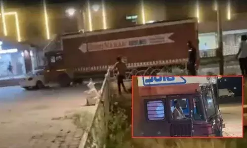 ഭക്ഷണം നിഷേധിച്ചു; ഹോട്ടല്‍ കെട്ടിടത്തിലേക്ക് ലോറി ഇടിച്ചുകയറ്റി; ചുറ്റുമുള്ളവരെ ഭീതിയിലാഴ്ത്തി മദ്യലഹരിയിലായിരുന്ന ഡ്രൈവർ