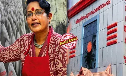 10 വര്‍ഷത്തെ സമ്പാദ്യം മുഴുവന്‍ വെള്ളത്തിലായി; ജീവിതം വഴി മുട്ടി; സമരവുമായി ചിത്രകാരി സജിത ശങ്കര്‍; ബിജെപി നിയന്ത്രണത്തിലുള്ള തിരുവിതാംകൂര്‍ സഹകരണ ബാങ്കില്‍ കോടികളുടെ തട്ടിപ്പ്