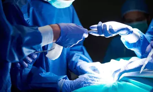 യുട്യൂബ് നോക്കി വ്യാജ ഡോക്ടറുടെ ശസ്ത്രക്രിയ; ഛര്‍ദിയുമായി എത്തിയ 15കാരന്‍ ദാരുണമായി മരിച്ചു