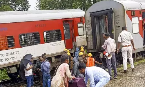 ഓട്ടത്തിനിടെ ട്രെയിനിന്റെ കപ്ലിങ് പൊട്ടി; മഗധാ എക്‌സ്പ്രസ് രണ്ടായി വേര്‍പെട്ടു