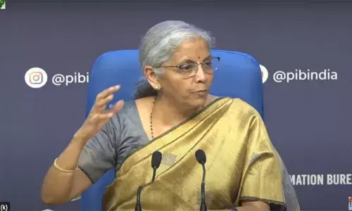 കാന്‍സര്‍ മരുന്നുകളുടെ വില കുറയും; ജിഎസ്ടി നിരക്ക് കുറയ്ക്കാന്‍ ജിഎസ്ടി കൗണ്‍സില്‍ തീരുമാനം; ഹെല്‍ത്ത് ഇന്‍ഷുറന്‍സ് പ്രീമിയം നികുതി നിരക്ക് കുറയ്ക്കുന്നതില്‍ തീരുമാനം നവംബറില്‍