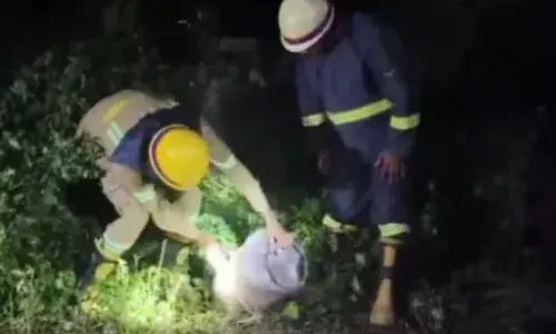 കാണ്‍പൂരിലെ ട്രെയിന്‍ അട്ടിമറി ശ്രമം; ട്രാക്കില്‍ നിരത്തിയത് എല്‍പിജി സിലിണ്ടറും പെട്രോള്‍ നിറച്ച കുപ്പിയും തീപ്പട്ടിയും: ട്രെയിന്‍ തട്ടിയെങ്കിലും വന്‍ ദുരന്തം ഒഴിവായത് തലനാരിഴയ്ക്ക്