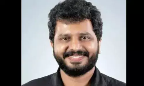 ഓണാഘോഷത്തിനിടെ കുഴഞ്ഞു വീണു; തേവര കോളേജ് അദ്ധ്യാപകന്‍ മരിച്ചു