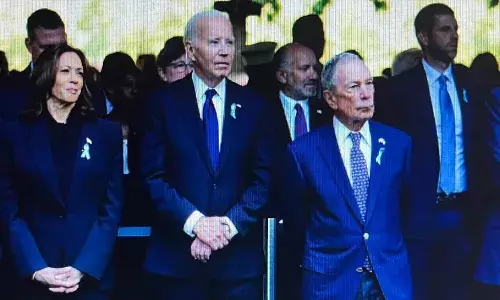 9/11 സ്മാരകത്തില്‍ ആദരാഞ്ജലികള്‍ അര്‍പ്പിച്ചു ബൈഡന്‍, ഹാരിസ് എന്നിവരോടൊപ്പം ട്രംപും