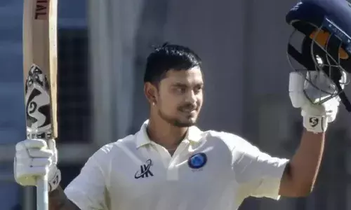 ഗംഭീറും അഗാര്‍ക്കറും ഇടപെട്ട് ടീമിലെത്തിച്ചു; തകര്‍പ്പന്‍ സെഞ്ചുറിയുമായി വിശ്വാസം കാത്ത് ഇഷാന്‍ കിഷന്‍; ദുലീപ് ട്രോഫിയില്‍ ഇന്ത്യ ബിക്കെതിരെ ഇന്ത്യ സി മികച്ച സ്‌കോറിലേക്ക്