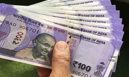 60 കഴിഞ്ഞ പട്ടിക വര്‍ഗക്കാര്‍ക്ക് 1000 രൂപ ഓണസമ്മാനം; ദുരിതാശ്വാസനിധിയില്‍നിന്നും ഫണ്ട് അനുവദിക്കും