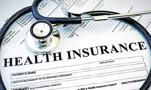 ആയുഷ്മാന്‍ ഭാരത്; 70 കഴിഞ്ഞവരുടെ ആരോഗ്യ ഇന്‍ഷുറന്‍സിനുള്ള രജിസ്‌ട്രേഷന്‍ അക്ഷയ കേന്ദ്രങ്ങള്‍ വഴി നടത്താന്‍ നീക്കം