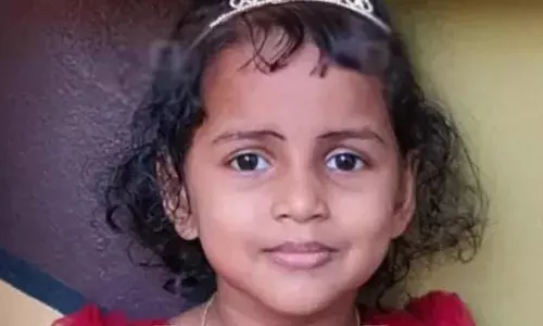 തിളച്ച വെള്ളം അബദ്ധത്തില്‍ കാലില്‍ വീണ് പൊള്ളലേറ്റു; ചികിത്സയിലായിരുന്ന നാലു വയസ്സുകാരിക്ക് ദാരുണ മരണം: അസ്വാഭാവിക മരണത്തിന് അന്വേഷണം