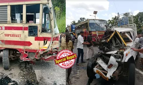 എംസി റോഡില്‍ കെഎസ്ആര്‍ടിസി സൂപ്പര്‍ ഫാസ്റ്റും പിക്കപ്പ് വാനും കൂട്ടിയിടിച്ച് 11 പേര്‍ക്ക് പരുക്ക്; രണ്ടു പേരുടെ നില ഗുരുതരം; അപകടം ഉച്ചയോടെ; അപകടം ഫര്‍ണിച്ചറുമായി പോയ പിക്കപ്പ് വാന്‍ ബസില്‍ ഇടിച്ചുകയറിയതോടെ