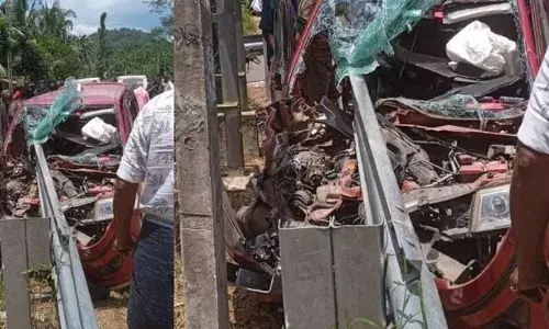 കാർ ക്രാഷ് ബാരിയറിലേക്ക് ഇടിച്ചുകയറി അപകടം; അമ്മയ്ക്കും മകനും ദാരുണാന്ത്യം; ഭർത്താവിനും ബന്ധുവിനും പരിക്ക്; അപകടം മകനെ യാത്രയാക്കി വിമാനത്താവളത്തിൽനിന്ന് മടങ്ങിവരവേ