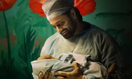 കയ്യില്‍ കുഞ്ഞുമായി ഉണ്ണി മുകുന്ദന്‍; പിറന്നാള്‍ ദിനത്തില്‍ പുതിയ പോസ്റ്ററുമായി ഗെറ്റ് സെറ്റ് ബേബി ടീം