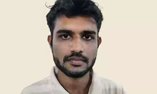 നഗ്‌നചിത്രങ്ങള്‍ പുറത്ത് വിടുമെന്ന് ഭീഷണി; മൂന്ന് വര്‍ഷം പീഡിപ്പിച്ചു; സുഹൃത്തിന്റെ പിന്തുണയോടെ പോലീസില്‍ പരാതി; ട്യൂഷന്‍ സെന്റര്‍ ഉടമയായ അധ്യാപകന്‍ അറസ്റ്റില്‍