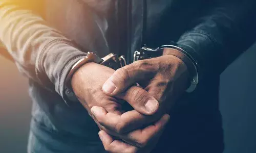 കോട്ടയം നഗരസഭയില്‍നിന്ന് മൂന്നുകോടി രൂപ തട്ടിയെടുത്ത പ്രതിയെ ഒളിവില്‍ കഴിയാന്‍ സഹായിച്ചു; ബന്ധു അറസ്റ്റില്‍