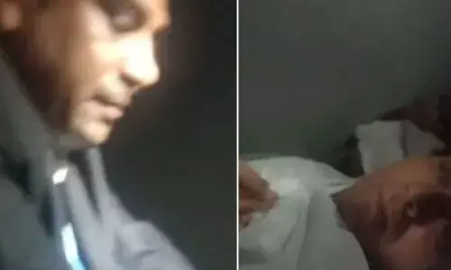 ട്രെയിനിൽ വച്ച് വയോധികന് നെഞ്ചുവേദന; പിന്നാലെ ടിക്കറ്റ് ചെക്കറിന്റെ ഇടപെടൽ; 15 മിനിട്ടോളം സിപിആർ നൽകി വയോധികൻ തിരികെ ജീവിതത്തിലേക്ക്; ടിക്കറ്റ് ചെക്കറിനെ ആദരിക്കുമെന്ന് റെയിൽവെ