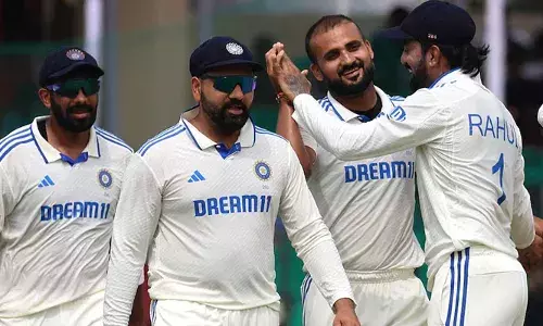 കാന്‍പുരില്‍ മഴക്കളി; രണ്ടാം ടെസ്റ്റിന്റെ ആദ്യ ദിനം 35 ഓവര്‍ മാത്രം; ബംഗ്ലാദേശിന് മൂന്ന് വിക്കറ്റ് നഷ്ടം; രണ്ട് വിക്കറ്റുമായി ആകാശ്ദീപ്; ഇന്ത്യക്ക് ആശങ്കയായി അടുത്ത മൂന്ന് ദിവസം മഴ പെയ്‌തേക്കുമെന്ന പ്രവചനം