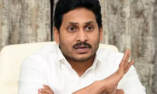 ക്ഷേത്ര സന്ദര്‍ശനം രാഷ്ട്രീയവത്കരിക്കാന്‍ സര്‍ക്കാര്‍ ശ്രമം; തിരുപ്പതി സന്ദര്‍ശനം റദ്ദാക്കി ജഗന്‍ മോഹന്‍ റെഡ്ഡി