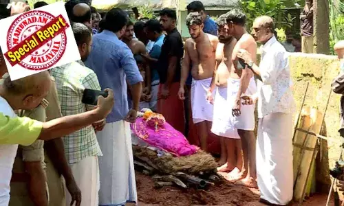 കേരളത്തിന്റെ സ്‌നേഹവും ആദരവും സാക്ഷിനിര്‍ത്തി അര്‍ജുന്‍ ഓര്‍മയുടെ ആഴങ്ങളില്‍; പ്രിയപ്പെട്ടവന് നാടിന്റെ യാത്രാമൊഴി: വന്‍ജനാവലിയുടെ സാന്നിധ്യത്തില്‍ അര്‍ജുന്റെ ചിതയ്ക്ക് അനിയന്‍ അഭിജിത്ത് തീകൊളുത്തി