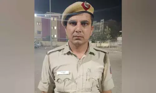 കാറിന്‍റെ വേഗത കുറച്ച് പോകാൻ ആവശ്യപ്പെട്ടതിൽ പ്രകോപനം; പിന്നാലെ പോലീസുകാരനെ വാഹനമിടിച്ച് കൊലപ്പെടുത്തി; സംഭവം ഡൽഹിയിൽ