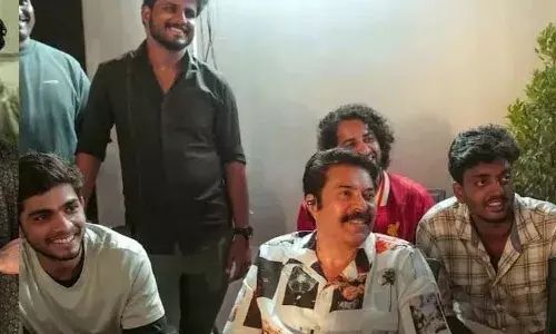 പുറകില്‍ ഇരിക്കുന്ന സലിം കുമാറിന്റെ മകന്‍ മരപ്പാഴിനെ പല പടങ്ങളിലും തിരിക കയറ്റുന്നു; വിമര്‍ശകന് മറുപടി കൊടുത്ത് ചന്തു