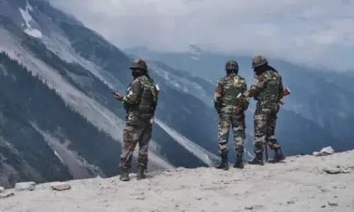 ജമ്മു കശ്മീർ നിയമസഭാ തെരഞ്ഞെടുപ്പിന് ഭീകരസംഘടനയായ ജെയ്ഷെ മുഹമ്മദ് ആക്രമണത്തിന് പദ്ധതിയിടുന്നു; ചാവേറാക്രമണത്തിന് സാധ്യതയെന്ന് ഇന്റലിജൻസ് റിപ്പോർട്ട്; അതിർത്തിയിൽ ജാഗ്രതയോടെ സൈന്യം; അവസാനവട്ട വോട്ടെടുപ്പ് നാളെ