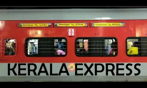 കേരള എക്‌സ്പ്രസ് തകർന്ന പാളത്തിലൂടെ ഓടി; ഒഴിവായത് വൻ അപകടം; അധികൃതർക്ക് പിഴവ് സംഭവിച്ചുണ്ടോയെന്ന് അന്വേഷണം