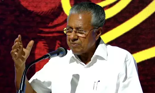 കൂടുതല്‍ സ്വര്‍ണം പിടിച്ചത് കരിപ്പൂരില്‍ നിന്ന്; കൂടുതല്‍ ഹവാല പണം മലപ്പുറത്ത് നിന്നും; ഏതെങ്കിലും ജില്ലയെയോ മതവിഭാഗത്തെയോ കുറ്റപ്പെടുത്തിയിട്ടില്ല; സ്വര്‍ണ്ണക്കടത്ത് സംഘങ്ങളെ പിടിക്കുമ്പോള്‍ ചിലര്‍ക്ക് എന്തിനാണ് വേവലാതിയെന്നും മുഖ്യമന്ത്രി