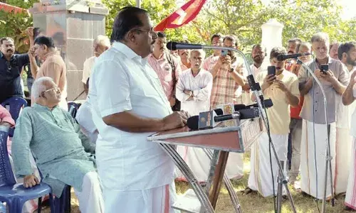 വിട്ടു നില്‍ക്കരുത്.. ഇടപെടണം ഇ പി; പിണറായി വിജയന്‍ നിര്‍ദേശിച്ചതോടെ വീണ്ടും പാര്‍ട്ടി വേദികളില്‍ സജീവമായി ഇ പി ജയരാജന്‍; കോടിയേരി അനുസ്മരണ സമ്മേളനത്തില്‍ വികാരനിര്‍ഭരമായ പ്രസംഗം നടത്തി  