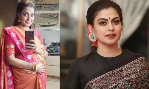 സിന്ദൂരമണിഞ്ഞ് നിറവയറുമായി അനുശ്രീ: പറയേണ്ടതെല്ലാം ഹാഷ്ടാഗിലുണ്ട്; മിറര്‍ സെല്‍ഫി കണ്ട് ഞെട്ടി ആരാധകര്‍