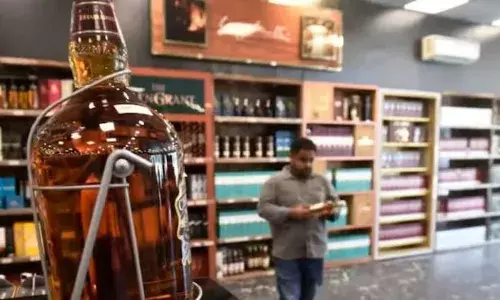ആന്ധ്ര പ്രദേശിൽ പുതിയ മദ്യ നയം; 99 രൂപ മുതൽ മദ്യം ലഭ്യമാക്കാൻ സർക്കാർ; വ്യാജ മദ്യം തടയുക ലക്ഷ്യം