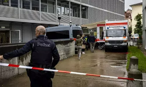 സ്വിറ്റ്സർലാൻഡിലെ ഡേ കെയറിൽ കത്തിയാക്രമണം; ആക്രമണം അഴിച്ചുവിട്ടത് 23കാരൻ; മൂന്ന് കുട്ടികൾക്ക് ഗുരുതര പരിക്ക്