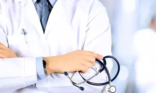 വ്യാജ ഡോക്ടര്‍മാര്‍ക്കെതിരെ കര്‍ശന നടപടി സ്വീകരിക്കണം: ഐ എം എ