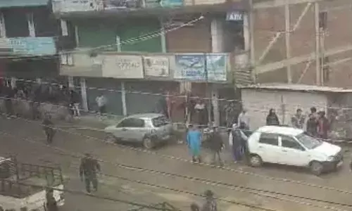 മണിപ്പുരില്‍ വീണ്ടും സംഘര്‍ഷം; ശുചീകരണപരിപാടിക്കിടെ വെടിവെയ്പ്പ്: പോലിസുകാരന്‍ ഉള്‍പ്പെടെ മൂന്നു പേര്‍ കൊല്ലപ്പെട്ടു