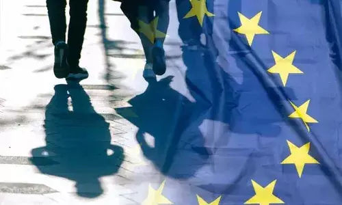 ഏതെങ്കിലും യൂറോപ്യന്‍ രാജ്യത്തെ പൗരത്വം ഉണ്ടെങ്കില്‍ സ്പൗസ് വിസയുള്ളവര്‍ക്ക് യൂറോപ്പിലെവിടെയും വേറെ വിസയില്ലാതെ സഞ്ചരിക്കാമെന്ന് നിയമം; നിയമവിരുദ്ധമായി എയര്‍പോര്‍ട്ടുകളില്‍ തടയപ്പെടുന്നതിനെതിരെ അന്വേഷണം