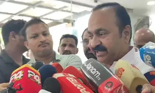 സ്വര്‍ണക്കടത്തിനെ കുറിച്ച് മുഖ്യമന്ത്രി പറയുന്നതിന് പിന്നില്‍ സംഘ് പരിവാര്‍ അജണ്ട; നാഥനില്ലാത്ത രീതിയില്‍ വന്ന അഭിമുഖം മുഖ്യമന്ത്രിയുടെ ഓഫീസ് തയ്യാറാക്കിയത്: വി ഡി സതീശന്‍