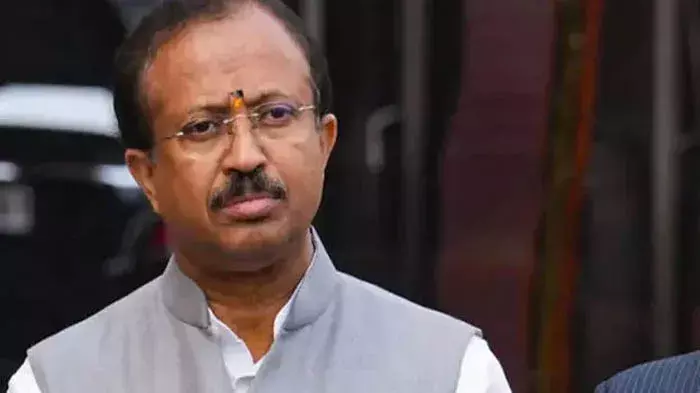 വി ഡി സതീശന്‍ മുഖ്യമന്ത്രിയുടെ കുഴലൂത്തുകാരന്‍; നിയമസഭയില്‍ കണ്ടത് ഭരണപക്ഷവും പ്രതിപക്ഷവും തമ്മിലുളള അന്തര്‍ധാര; വയനാട് ദുരന്തത്തിലെ യഥാര്‍ത്ഥ നാശനഷ്ടക്കണക്കുകള്‍ സഭയില്‍ വെളിപ്പെടുത്തിയിട്ടില്ലെന്ന് വി മുരളീധരന്‍