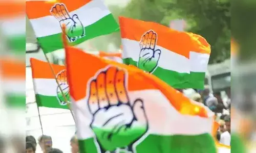 പത്തനംതിട്ടയില്‍ ഡിസിസി ഓഫീസിലേക്കുള്ള ഡിവൈഎഫ് ഐ മാര്‍ച്ചിന് പകരം സിപിഎം ജില്ലാ കമ്മറ്റി ഓഫീസിലേക്ക് യൂത്ത് കോണ്‍ഗ്രസ് മാര്‍ച്ച്