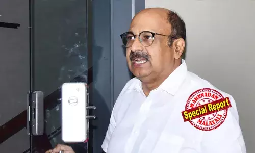 ബലാത്സംഗ കേസില്‍ നടന്‍ സിദ്ദിഖിനെ തിങ്കളാഴ്ച ചോദ്യം ചെയ്യും; തിരുവനന്തപുരത്ത് ഹാജരാകണമെന്ന് നാര്‍ക്കോട്ടിക് സെല്‍ എസിയുടെ നോട്ടീസ്; നീക്കം, അന്വേഷണ സംഘത്തിന് സിദ്ദിഖ് ഇമെയില്‍ അയച്ച പശ്ചാത്തലത്തില്‍