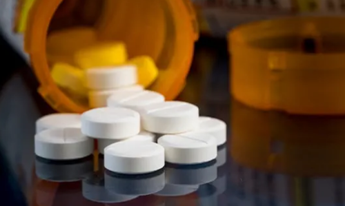 ആശുപത്രിയിൽ ചികിത്സ തേടിയെത്തി; പിന്നാലെ നാല് വയസ്സുകാരന് കാലാവധി കഴിഞ്ഞ മരുന്ന് നൽകി; പരാതിയുമായി ബന്ധുക്കൾ