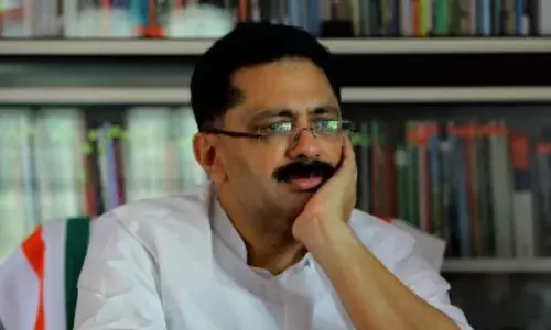 ഔട്ട് ഓഫ് ഫോക്കസ് നോക്കൂ; വര്‍ഗീയത ഓരോ മുസ്ലിമിന്റെയും മനസ്സിലേക്ക് അടിച്ചടിച്ച് കയറ്റുകയല്ലേ; മുസ്ലീം ലീഗിലെ ഒരു വിഭാഗം വീണിട്ടുണ്ട്; അവരാണ് പിണറായി വിജയനെ സംഘിയാക്കി ചാപ്പകുത്തുന്നത്; വിമര്‍ശനവുമായി കെ.ടി.ജലീല്‍