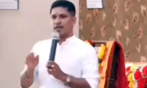 ന്യൂനപക്ഷങ്ങൾ നടത്തുന്ന സ്‌കൂളുകളിലേക്ക് ഹിന്ദു കുട്ടികളെ അയക്കരുത്; വിദ്വേഷ പ്രസംഗം നടത്തിയ കോളേജ് അധ്യാപകനെതിരെ കേസ്