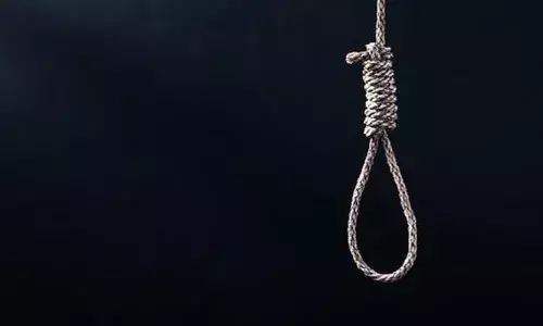 വിദേശത്ത് ജോലിക്കുപോകാനിരിക്കവെ അറിയുന്നത് വിസാ തട്ടിപ്പിനിരയായി എന്ന്; യുവതി തൂങ്ങി മരിച്ചു: ഭാര്യയുടെ വിയോഗത്തിന് പിന്നാലെ ആത്മഹത്യാ ശ്രമം നടത്തി യുവാവ്