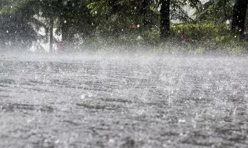 സംസ്ഥാനത്ത് ഒന്‍പത് വരെ ശക്തമായ മഴയ്ക്ക് സാധ്യത; എട്ട് ജില്ലകളില്‍ ഇന്ന് യെല്ലോ അലേര്‍ട്ട്: തീവ്രമഴയോടെ ഇത്തവണ തുലാവര്‍ഷം കനക്കും