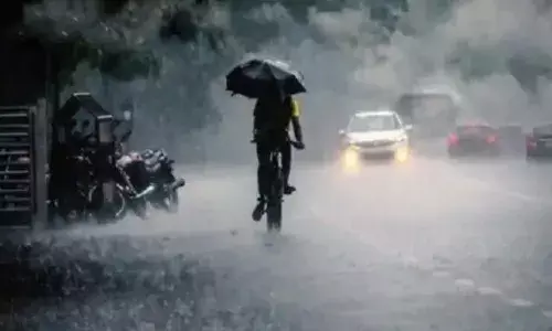 ചക്രവാതച്ചുഴി ന്യൂനമര്‍ദ്ദമായി മാറുന്നു;  വെള്ളിയാഴ്ച വരെ വിവിധ ജില്ലകളില്‍ അതിശക്തമായ മഴ: തിരുവനന്തപുരത്തും കൊല്ലത്തും ഇന്ന് ഓറഞ്ച് അലേര്‍ട്ട്