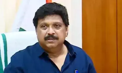 ജനങ്ങളോട് മര്യാദയ്ക്ക് സംസാരിക്കണം കൂടുതലും ചെറുപ്പക്കാരോട്; ആളുകളെ ചുമ്മാ നടത്തിപ്പിക്കരുത്; ഫയൽ തീര്‍പ്പാക്കാതെ വച്ചാൽ പണികിട്ടും; ആർടിഒ ഉദ്യോഗസ്ഥര്‍ക്ക് കർശന നിർദ്ദേശവുമായി ഗതാഗത വകുപ്പ് മന്ത്രി