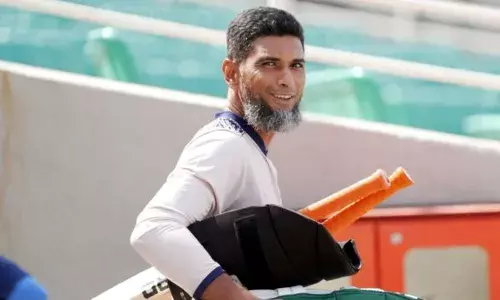 അന്താരാഷ്ട്ര ടി20 മത്സരങ്ങളിൽ നിന്നും വിരമിക്കൽ പ്രഖ്യാപിച്ച് ബംഗ്ലാദേശ് ഓൾറൗണ്ടർ മഹമ്മദുള്ള; ഇന്ത്യക്കെതിരായ പരമ്പരയുടെ അവസാനത്തോടെ കുട്ടി ക്രിക്കറ്റിൽ നിന്നും വിടപറയും